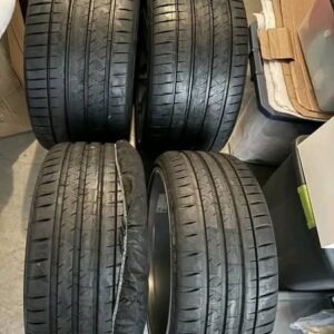 All wheels are in like new condition