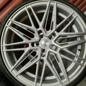 All wheels are in like new condition