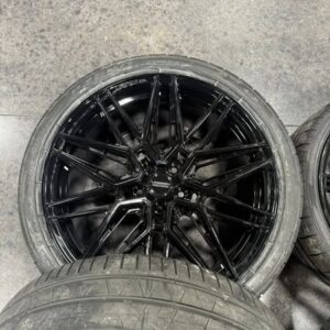 Local take off a Stingray, Vossen HF7