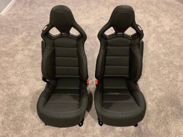 Black and red set of C7 competition seats