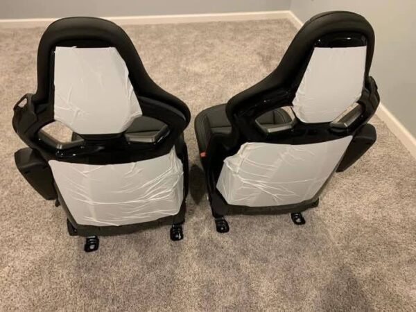 Black and red set of C7 competition seats - Image 4
