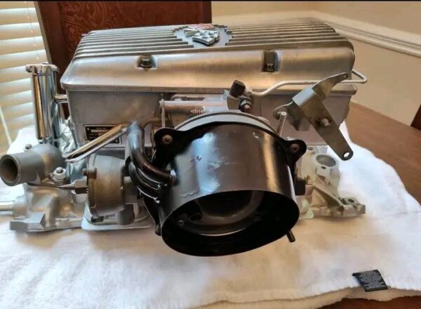63 corvette fuel injection unit. great condition - Image 2