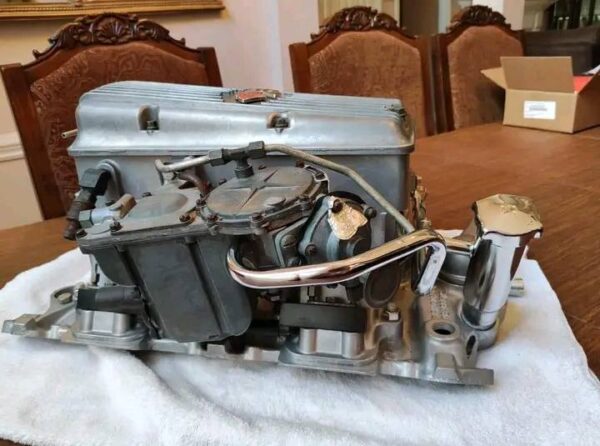 63 corvette fuel injection unit. great condition - Image 7