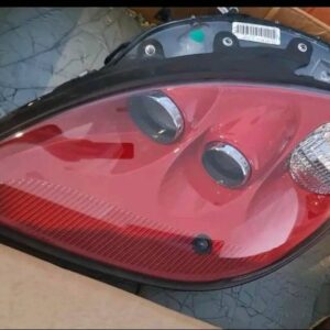 Both are equipped with a Corvette C6 Xenon main power supply