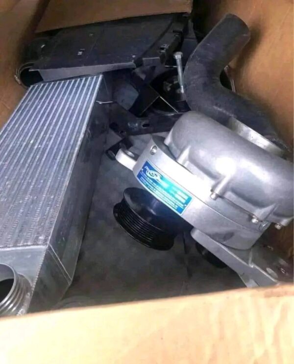 Used like new c7 supercharger kit. - Image 4