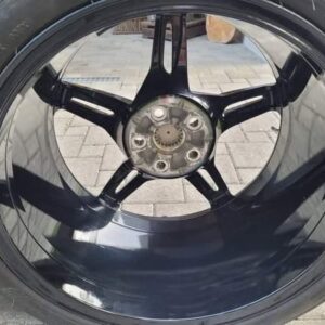 Original Corvette C8 rims with tires -Front axle