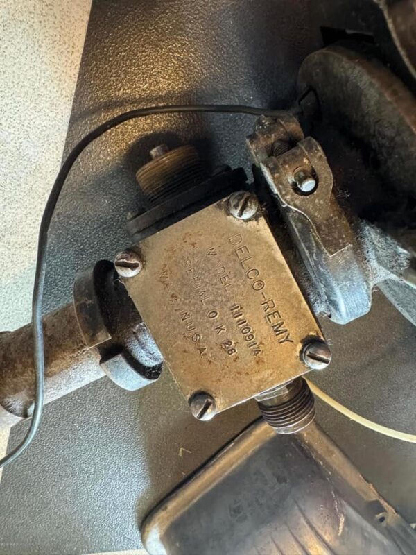 1959-60 Rochester Fuel Injection Unit w/ Intake  Correct Distributor - Image 2
