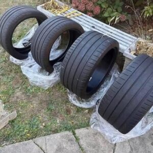 Selling my set of michelin pilot super sport Run flat tires Off of my c7